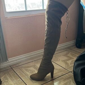 Elegant Tan Over-the-Knee Boots